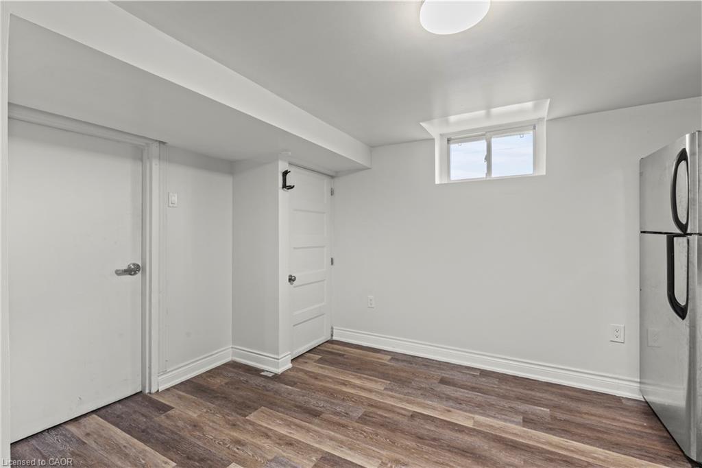 Lower-14 Westmount Avenue, Thorold, ON - Indoor