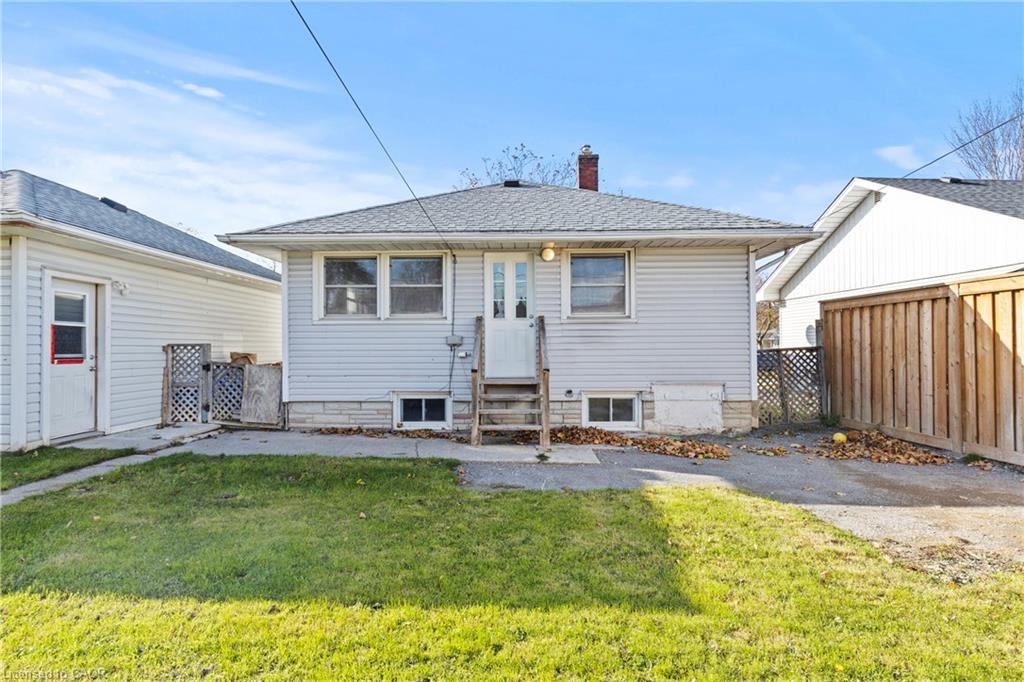 Lower-14 Westmount Avenue, Thorold, ON - Outdoor