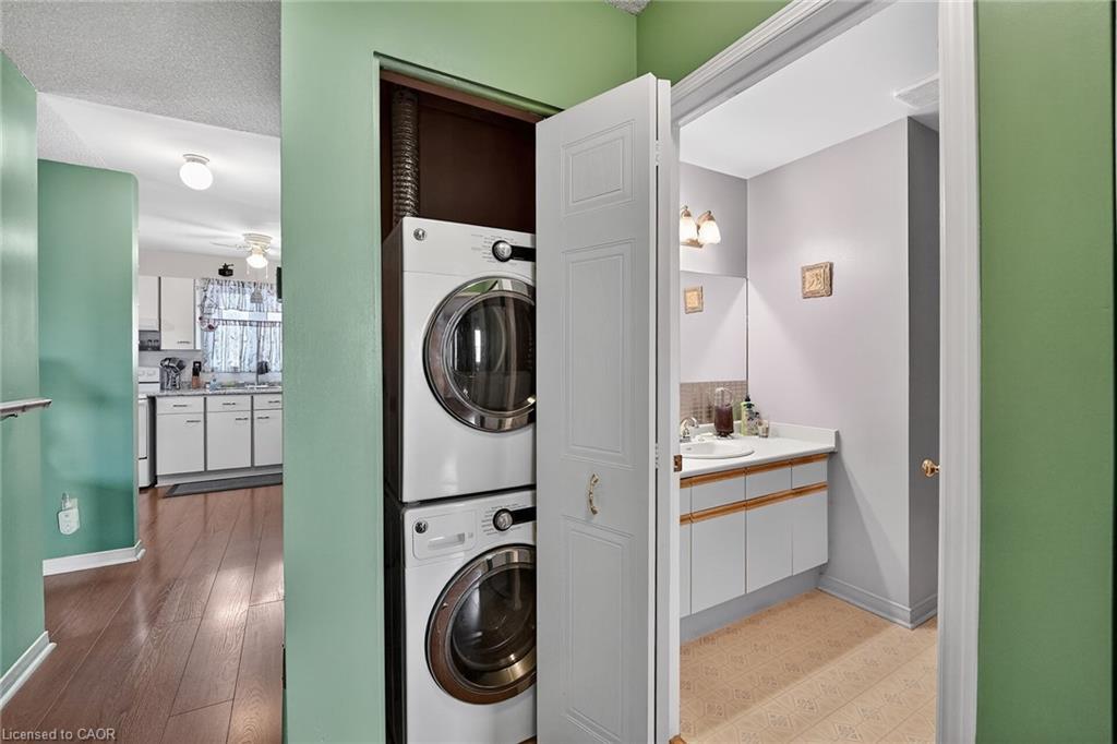 97-122 Bunting Road, St. Catharines, ON - Indoor Photo Showing Laundry Room