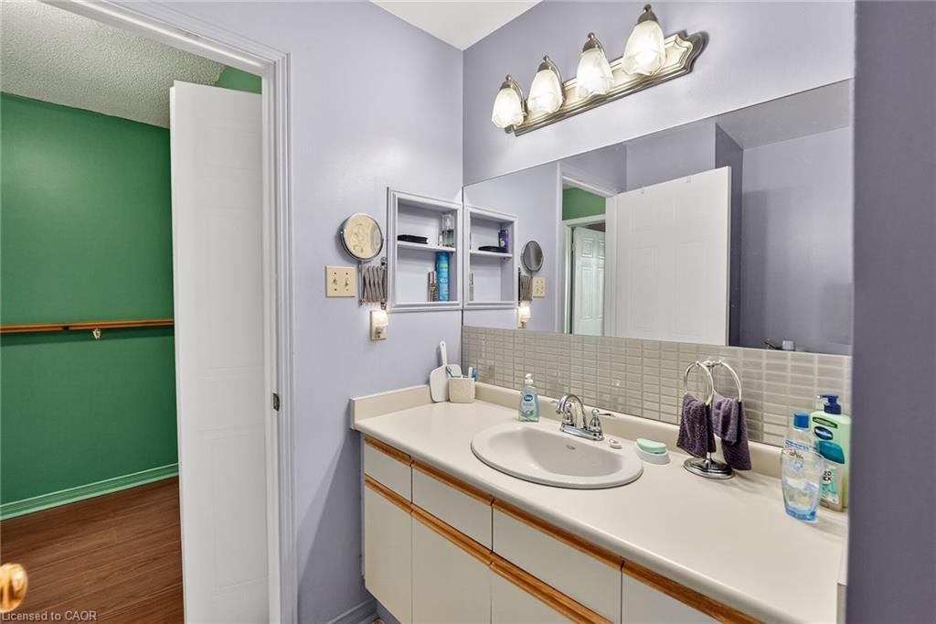 97-122 Bunting Road, St. Catharines, ON - Indoor Photo Showing Bathroom