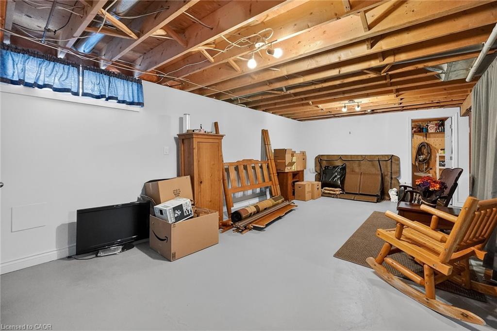 97-122 Bunting Road, St. Catharines, ON - Indoor