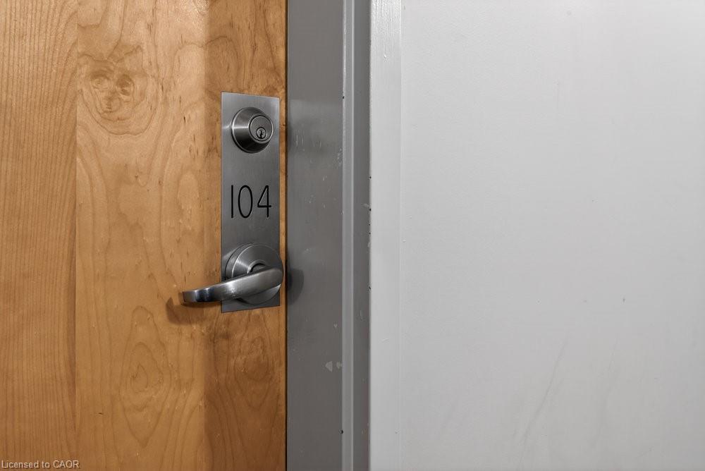 104-66 Bay Street S, Hamilton, ON - Indoor