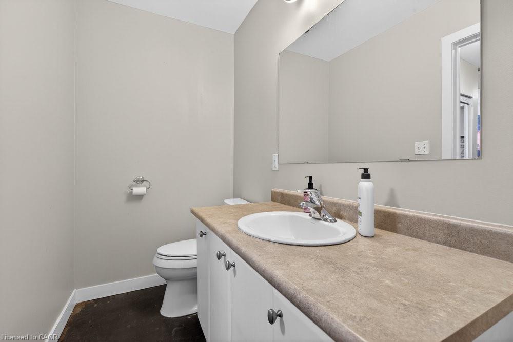 104-66 Bay Street S, Hamilton, ON - Indoor Photo Showing Bathroom