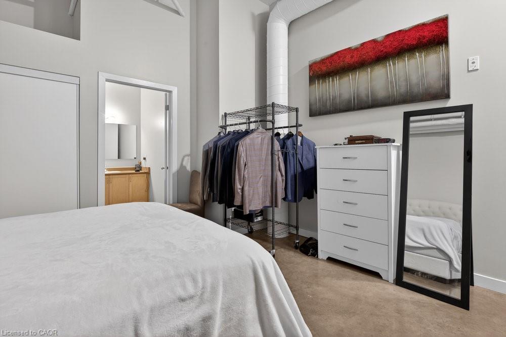 104-66 Bay Street S, Hamilton, ON - Indoor Photo Showing Bedroom