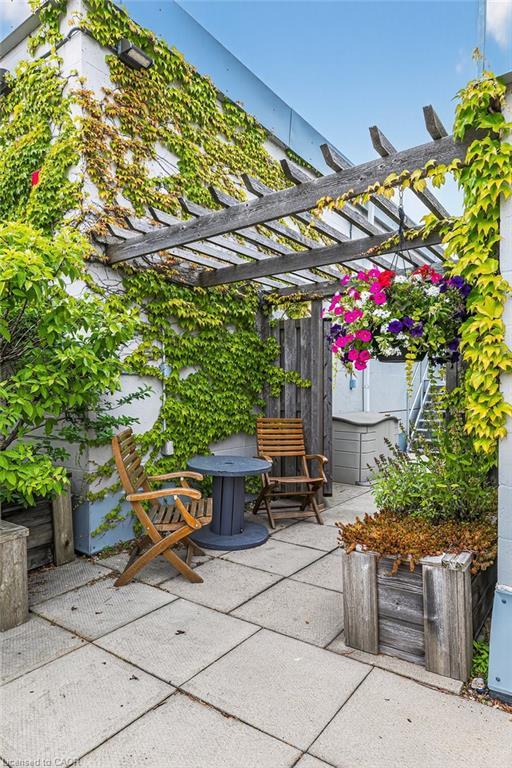 104-66 Bay Street S, Hamilton, ON - Outdoor