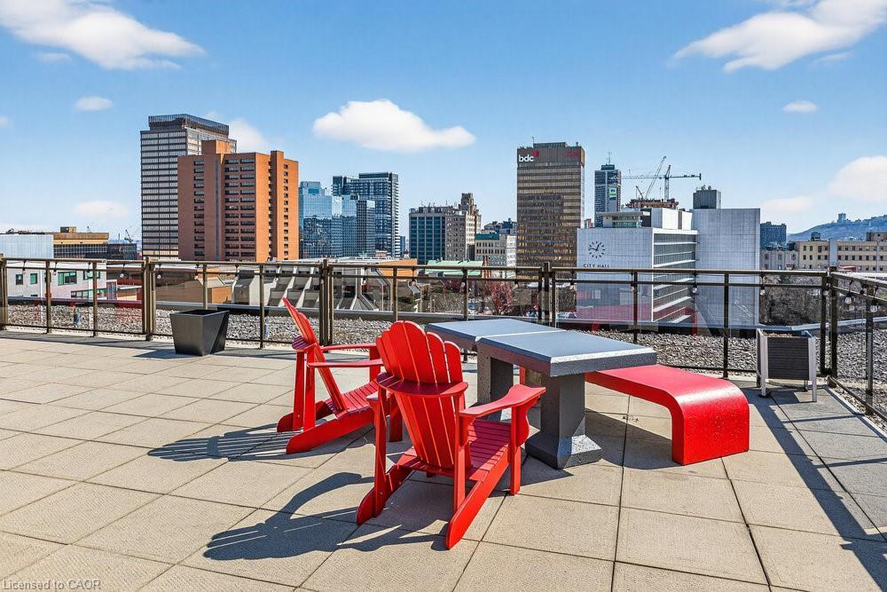 104-66 Bay Street S, Hamilton, ON - Outdoor