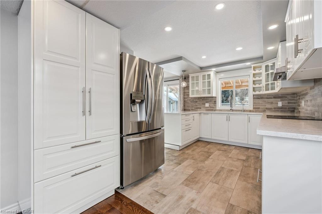 219 Elmira Road S, Guelph, ON - Indoor Photo Showing Kitchen With Upgraded Kitchen