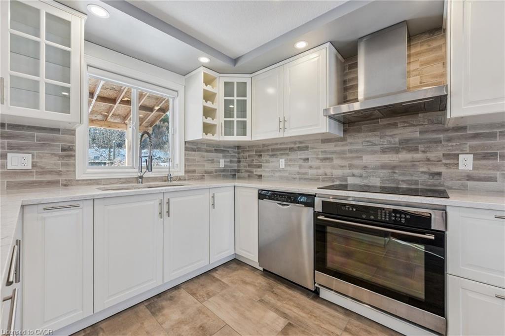 219 Elmira Road S, Guelph, ON - Indoor Photo Showing Kitchen With Upgraded Kitchen