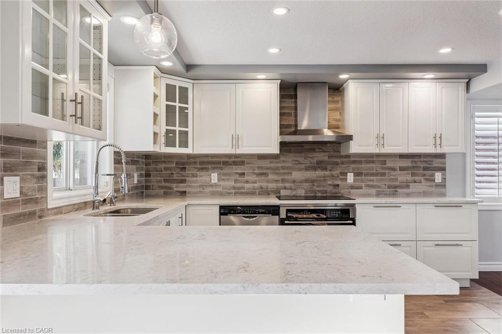 219 Elmira Road S, Guelph, ON - Indoor Photo Showing Kitchen With Upgraded Kitchen