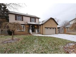 4 Cindy Court Grimsby, ON L3M 4N9