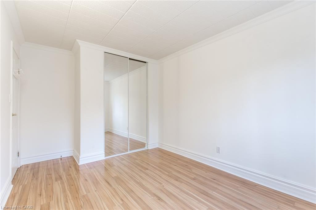 110-20 John Street, Grimsby, ON - Indoor Photo Showing Other Room