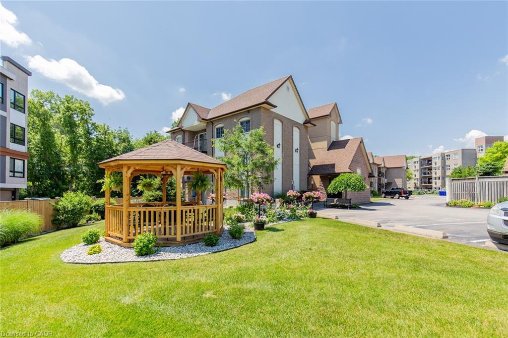 110-20 John Street, Grimsby, ON - Outdoor With Deck Patio Veranda