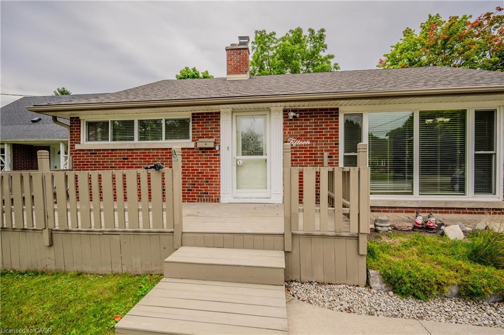 Upper-15 Edinburgh Road, Kitchener, ON - Outdoor With Deck Patio Veranda