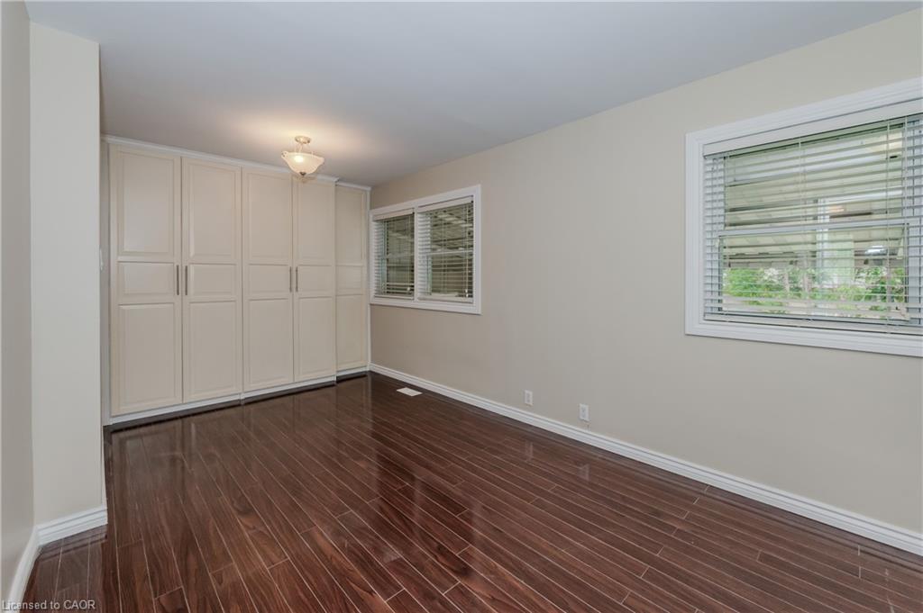 Upper-15 Edinburgh Road, Kitchener, ON - Indoor Photo Showing Other Room