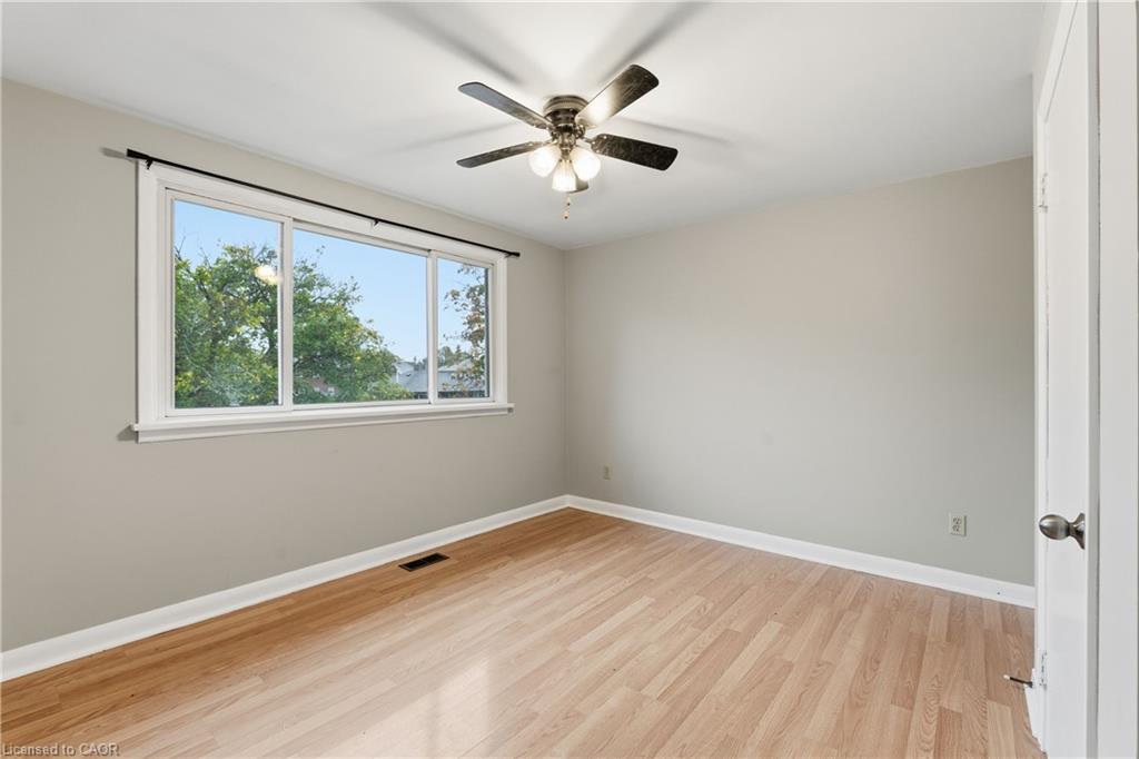 20 Thompson Avenue, Thorold, ON - Indoor Photo Showing Other Room