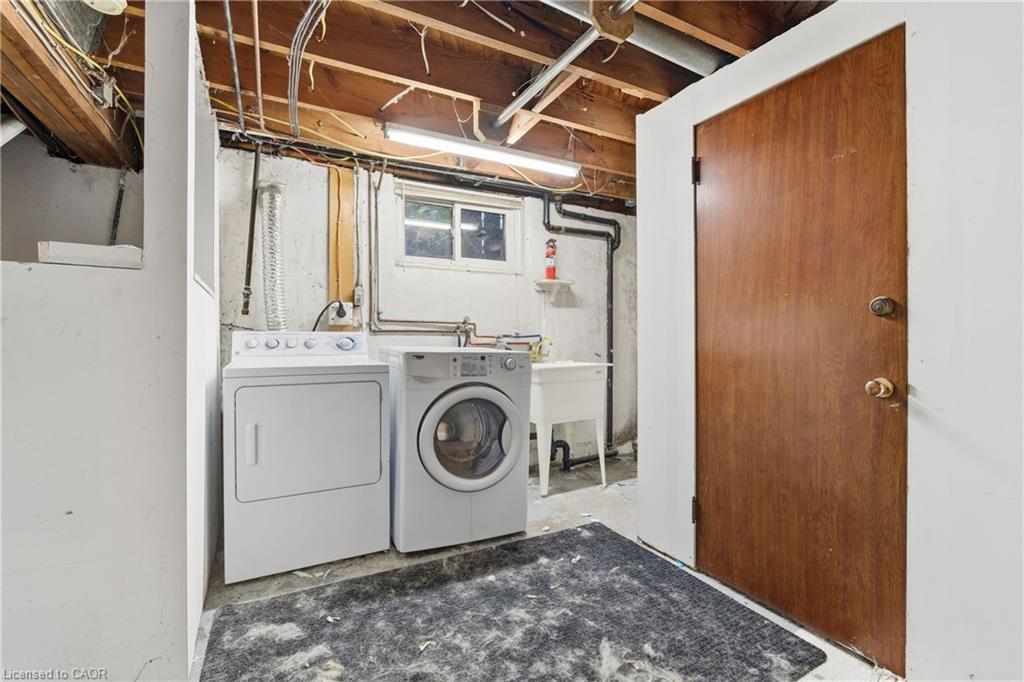 20 Thompson Avenue, Thorold, ON - Indoor Photo Showing Laundry Room