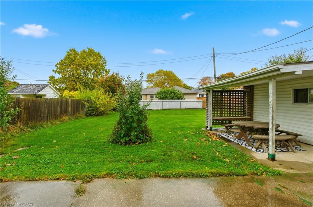 20 Thompson Avenue, Thorold, ON - Outdoor