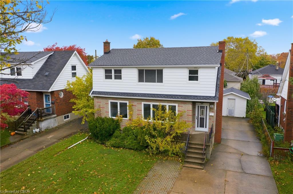 20 Thompson Avenue, Thorold, ON - Outdoor With Facade