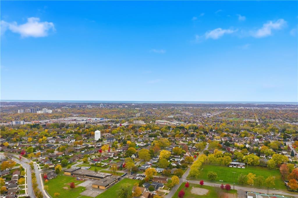 20 Thompson Avenue, Thorold, ON - Outdoor With View