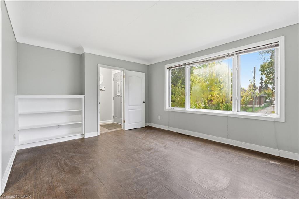 20 Thompson Avenue, Thorold, ON - Indoor Photo Showing Other Room