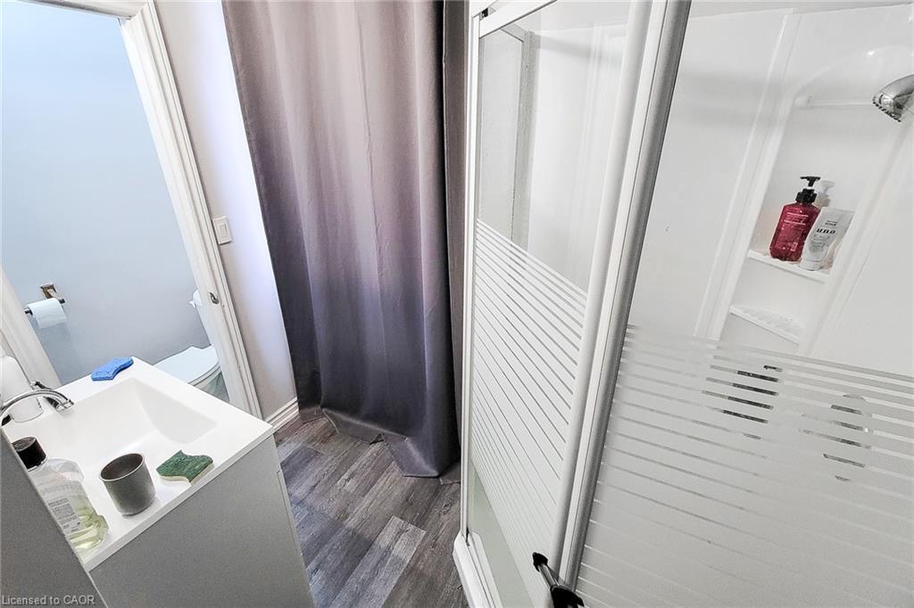 63 Paisley Avenue S, Hamilton, ON - Indoor