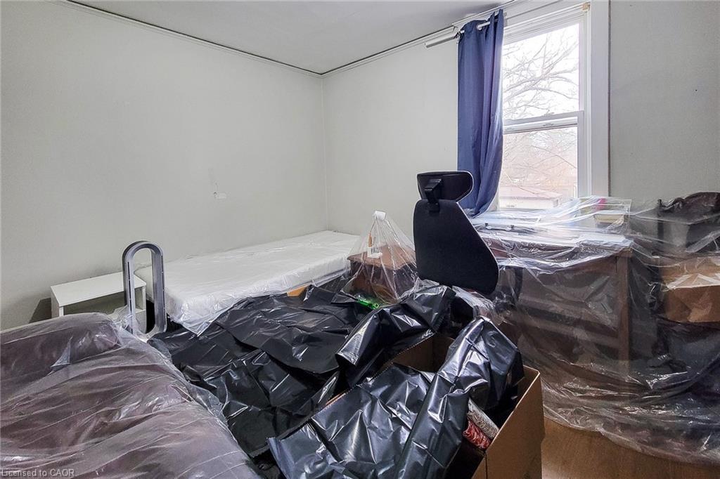 63 Paisley Avenue S, Hamilton, ON - Indoor