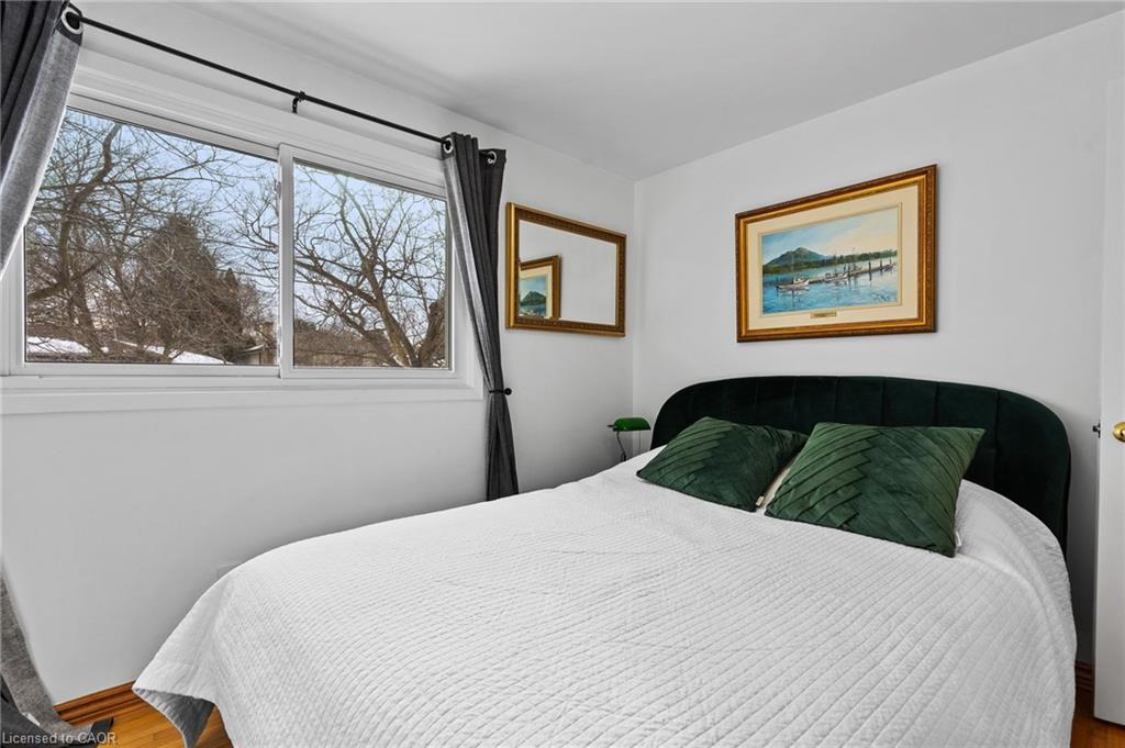 305 Centre Street, Niagara-On-The-Lake, ON - Indoor Photo Showing Bedroom