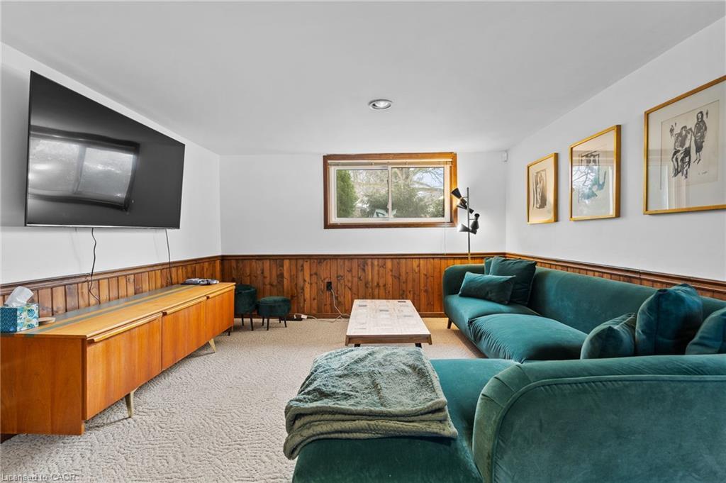 305 Centre Street, Niagara-On-The-Lake, ON - Indoor Photo Showing Living Room