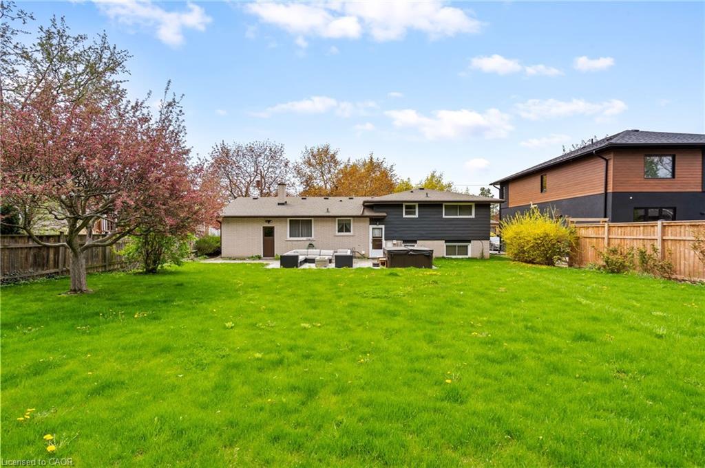 305 Centre Street, Niagara-On-The-Lake, ON - Outdoor With Backyard With Exterior