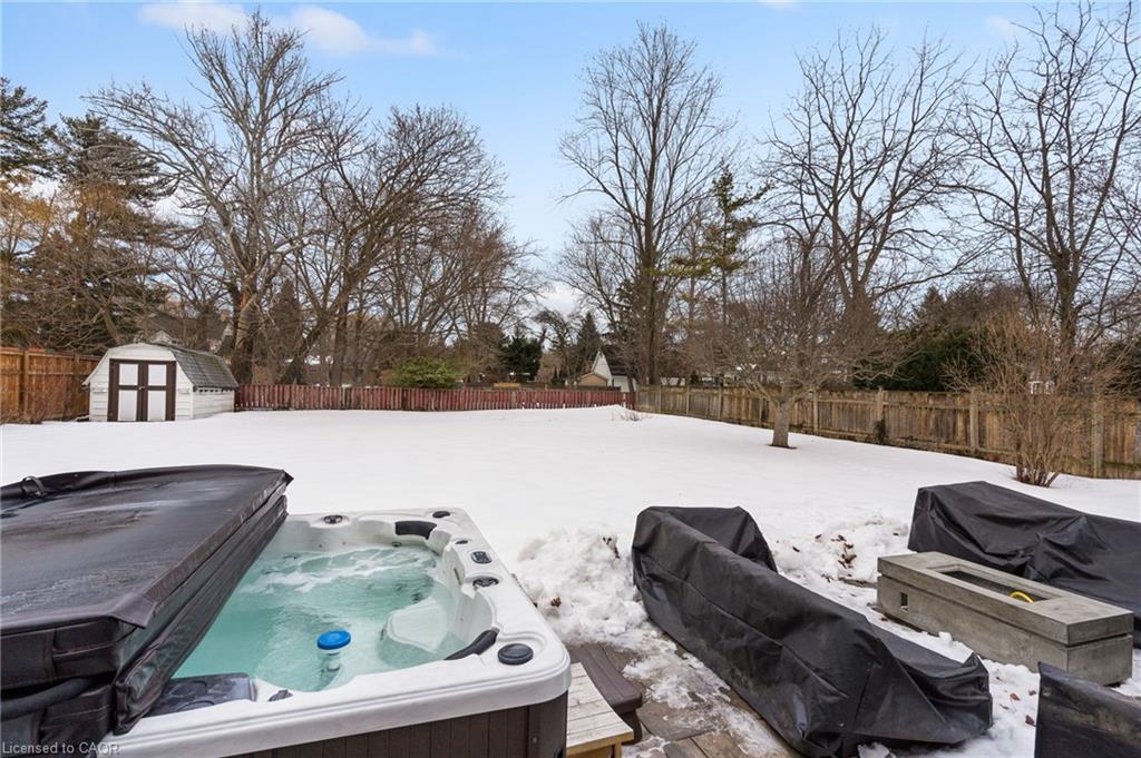 305 Centre Street, Niagara-On-The-Lake, ON - Outdoor With Backyard