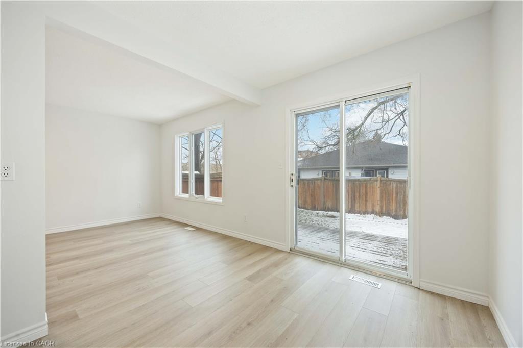 260-266 London Road, Sarnia, ON - Indoor Photo Showing Other Room