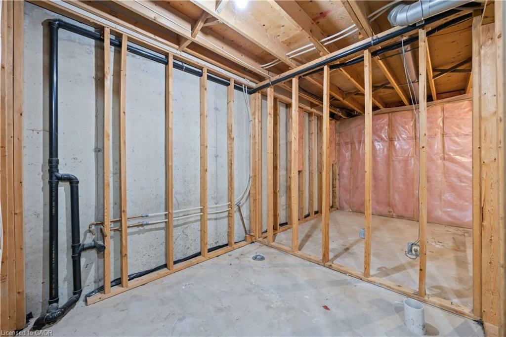 260-266 London Road, Sarnia, ON - Indoor Photo Showing Other Room