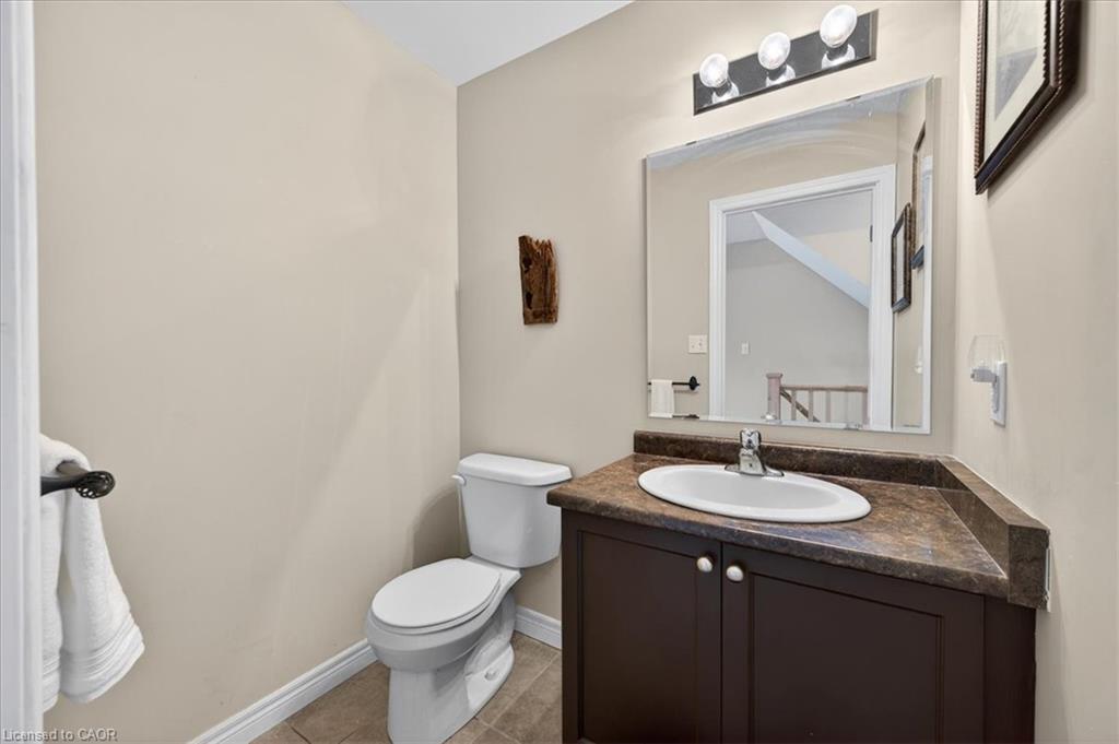 614B Woodlawn Road E, Guelph, ON - Indoor Photo Showing Bathroom