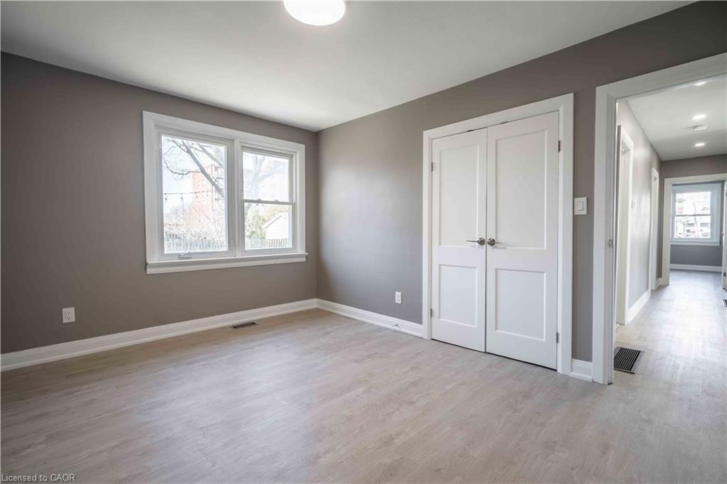 A-1 Hill Place, Hamilton, ON - Indoor Photo Showing Other Room