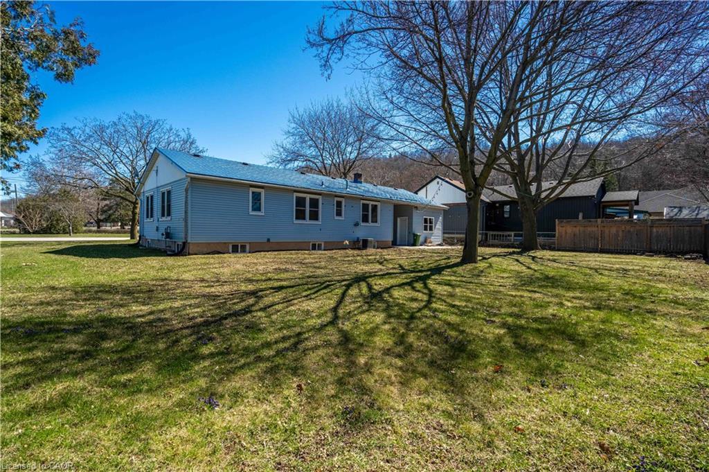 A-1 Hill Place, Hamilton, ON - Outdoor