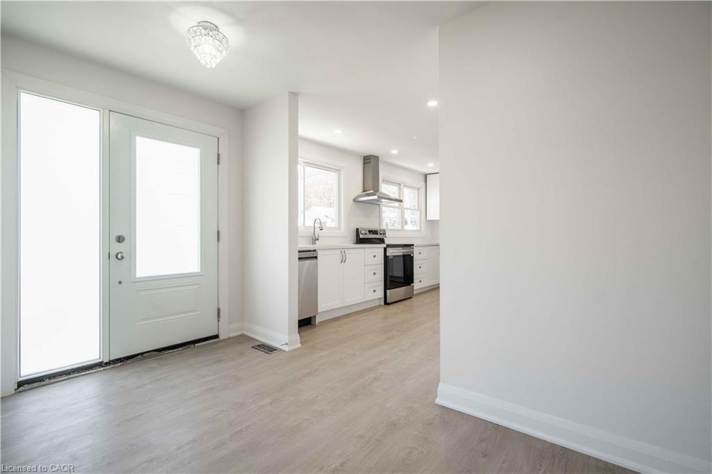 A-1 Hill Place, Hamilton, ON - Indoor