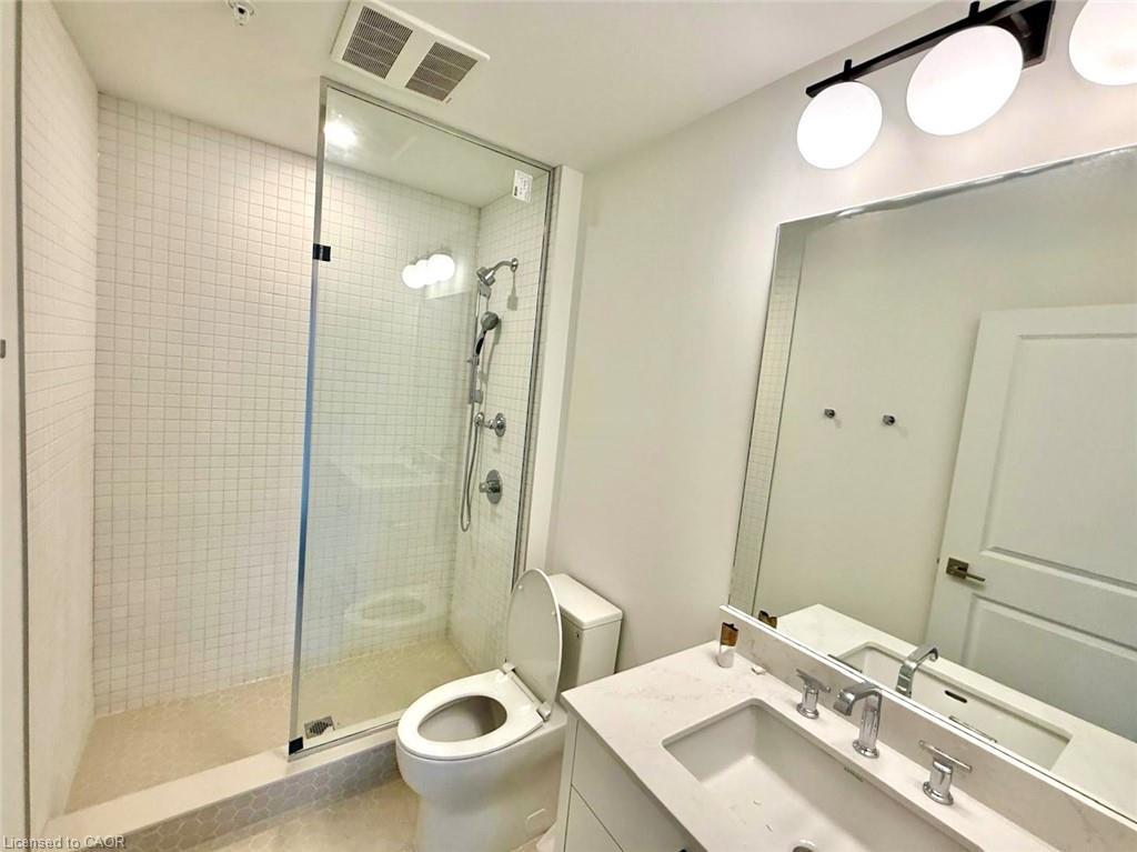 708-206 King Street W, Hamilton, ON - Indoor Photo Showing Bathroom