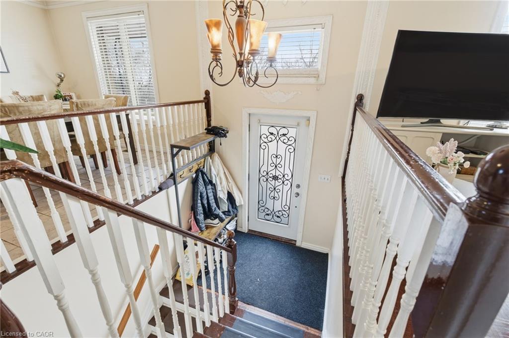 505 Wellington Street N, Hamilton, ON - Indoor Photo Showing Other Room