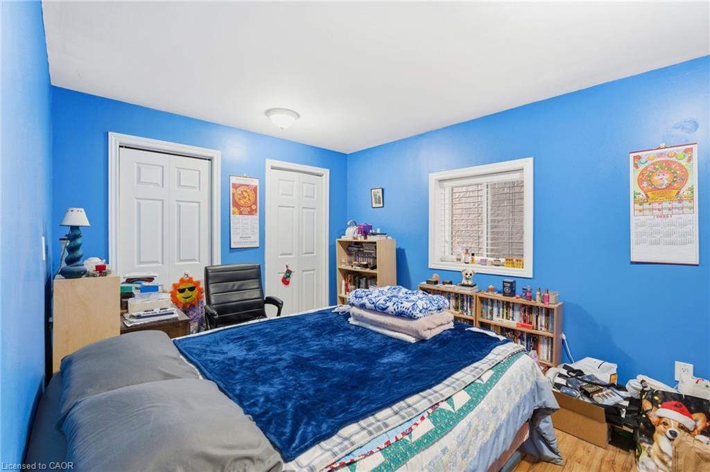505 Wellington Street N, Hamilton, ON - Indoor Photo Showing Bedroom
