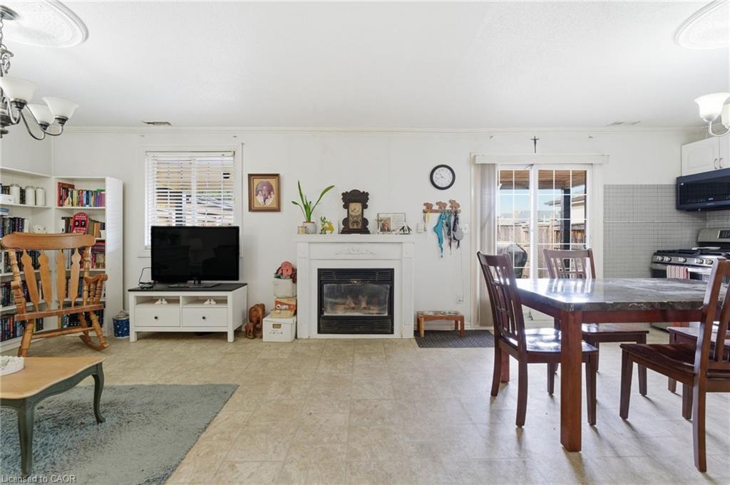 505 Wellington Street N, Hamilton, ON - Indoor With Fireplace