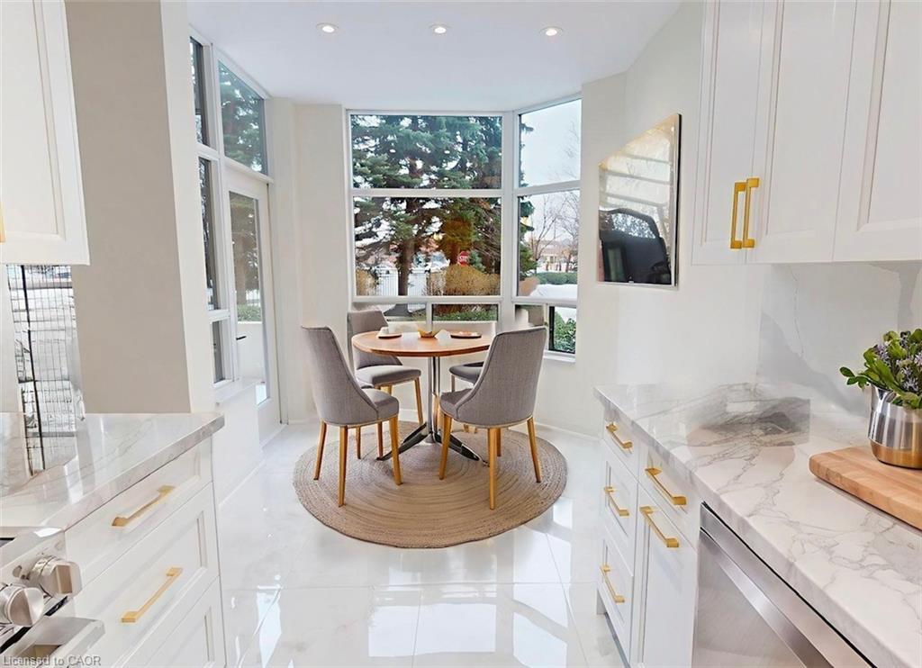 105-35 Kingsbridge Garden Circle, Mississauga, ON - Indoor