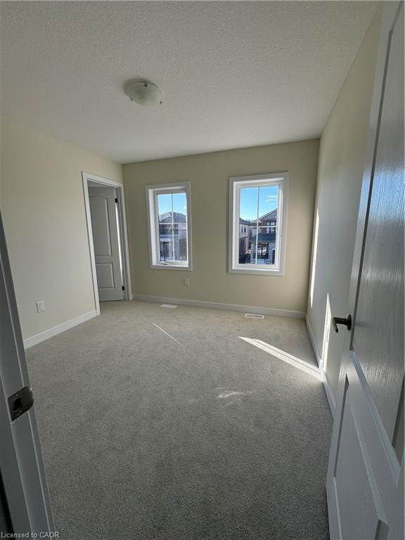 90 Sunflower Crescent, Thorold, ON - Indoor Photo Showing Other Room