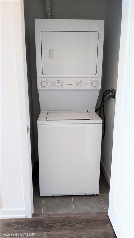 225-101 Shoreview Place, Stoney Creek, ON - Indoor Photo Showing Laundry Room