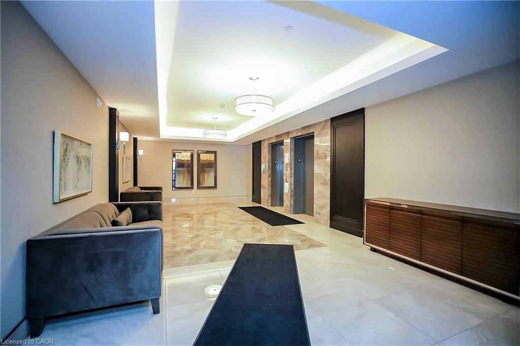 225-101 Shoreview Place, Stoney Creek, ON - Indoor Photo Showing Other Room