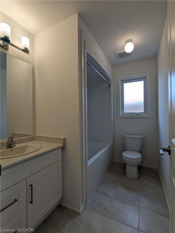 64-4552 Portage Road, Niagara Falls, ON - Indoor Photo Showing Bathroom