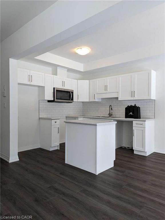 64-4552 Portage Road, Niagara Falls, ON - Indoor Photo Showing Kitchen With Upgraded Kitchen