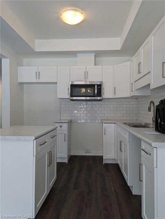 64-4552 Portage Road, Niagara Falls, ON - Indoor Photo Showing Kitchen With Upgraded Kitchen