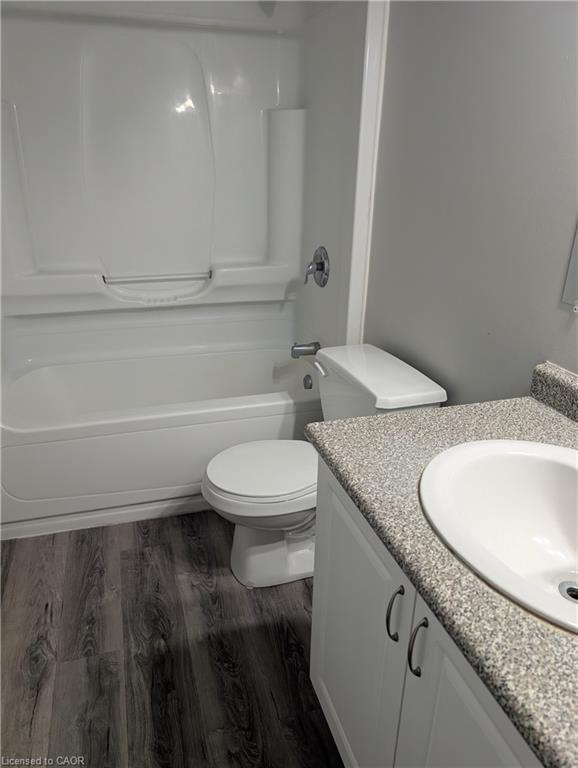 116-736 Old Albert Street, Waterloo, ON - Indoor Photo Showing Bathroom