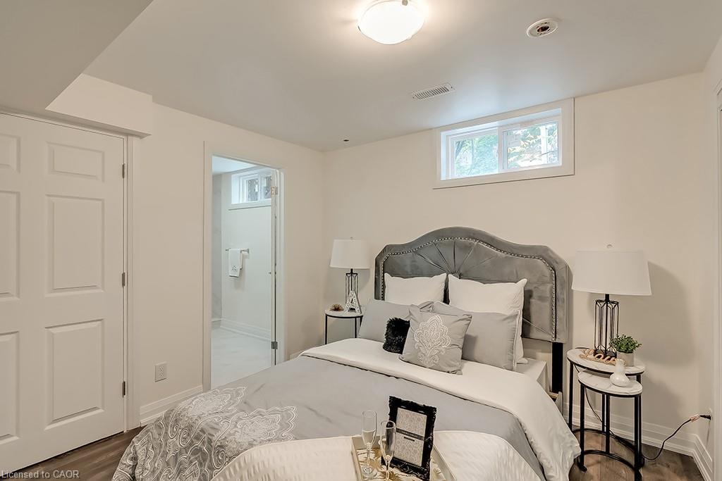 Main-16 Upper Canada Drive, Waterloo, ON - Indoor Photo Showing Bedroom