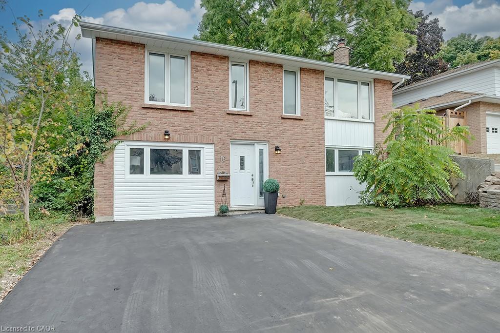 Main-16 Upper Canada Drive, Waterloo, ON - Outdoor